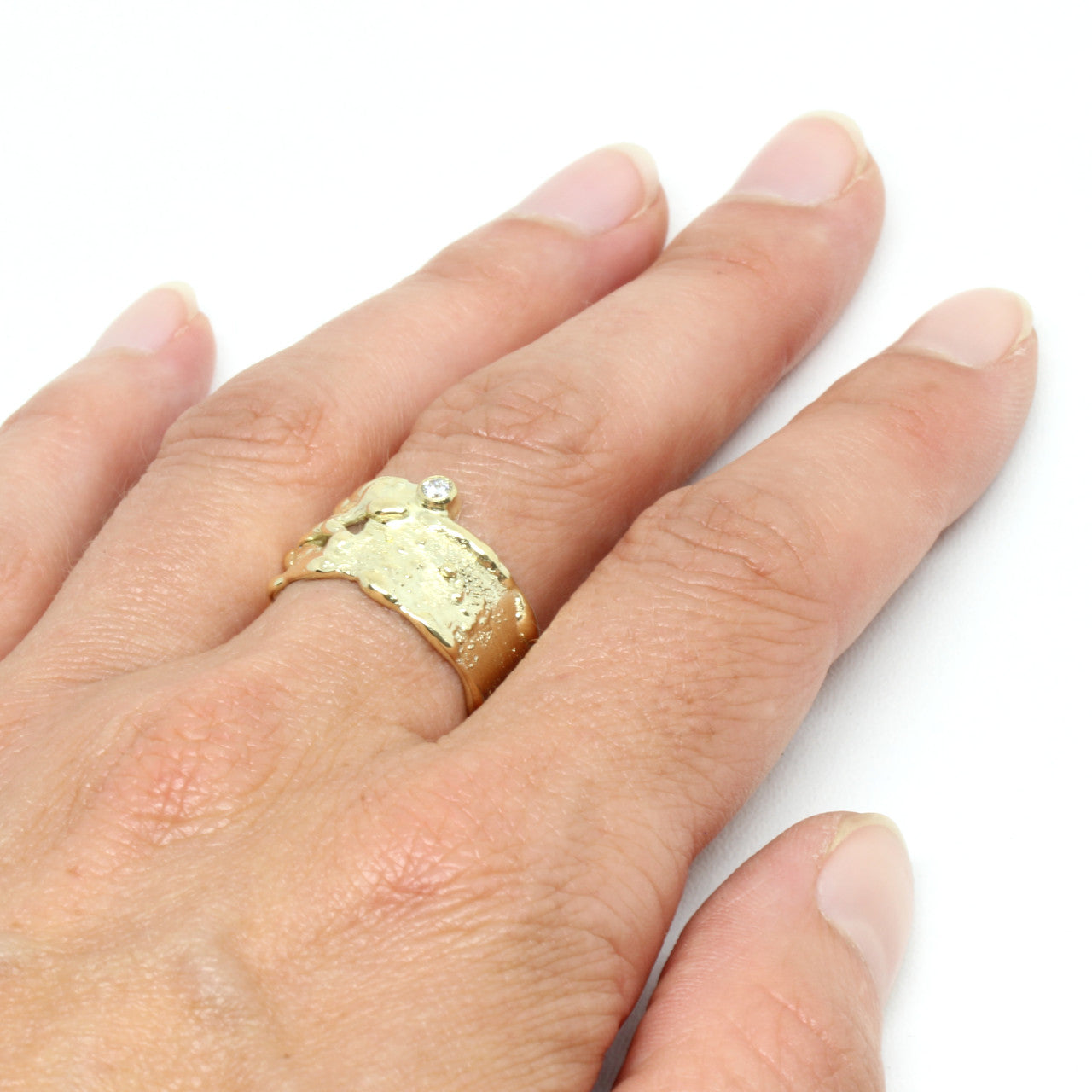 Ring Handarbeit in 585 Gelbgold mit Brillant