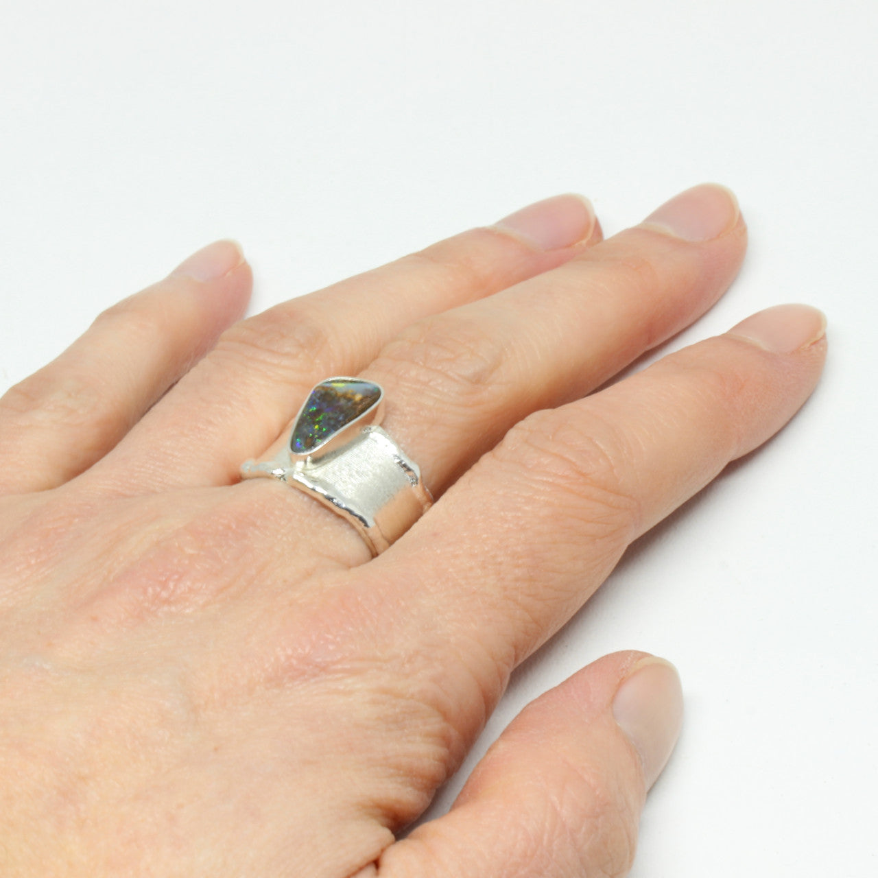 Silberring Handarbeit mit Opal